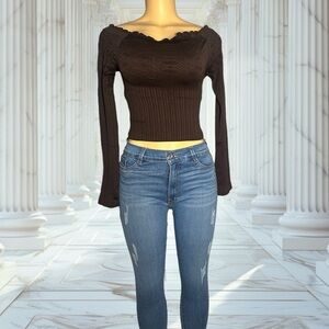 “Casual Elegance: Timeless Black Top and Denim Combo” (Stretchy Jeans)